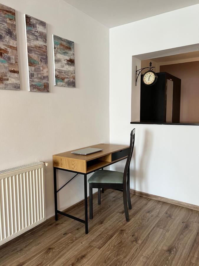 Nordic Sunny Apartment Suceava Esterno foto